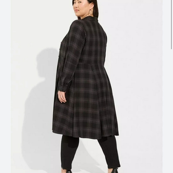Torrid Button Down Shirt Kimono 1X Black Gray Plaid Long Sleeve Pockets Layering - Picture 2 of 16